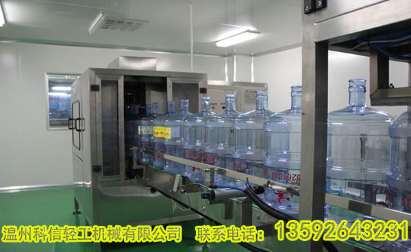 整套桶裝純凈水生產(chǎn)設(shè)備 大桶礦泉水灌裝設(shè)備廠家